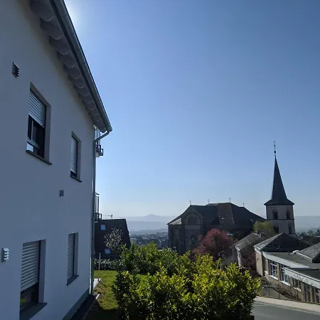 Pellenzblick - Wohnen Auf Zeit - Apartmán