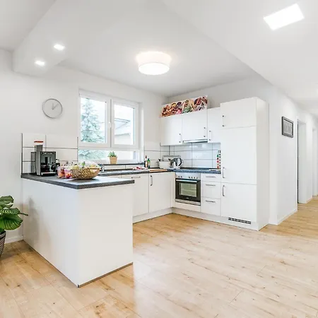 Pellenzblick - Wohnen Auf Zeit - * Nickenich