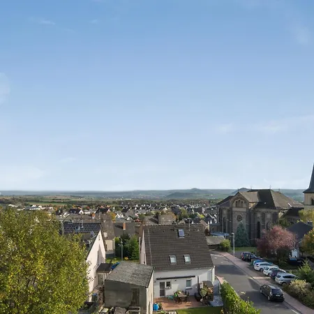 Pellenzblick - Wohnen Auf Zeit - Appartement *
