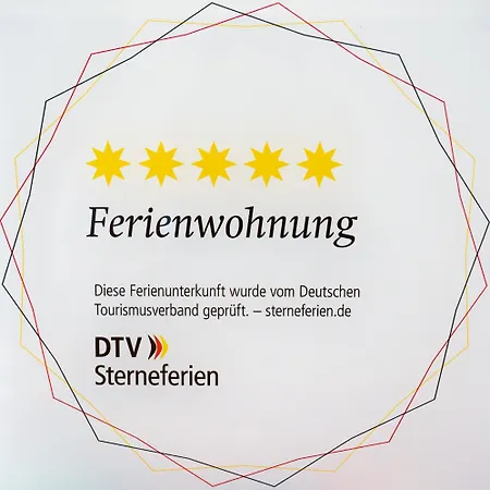 Pellenzblick - Wohnen Auf Zeit - شقة