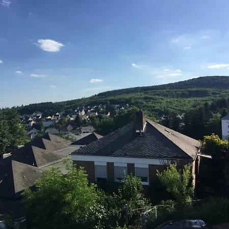 Apartment Pellenzblick - Wohnen Auf Zeit - *