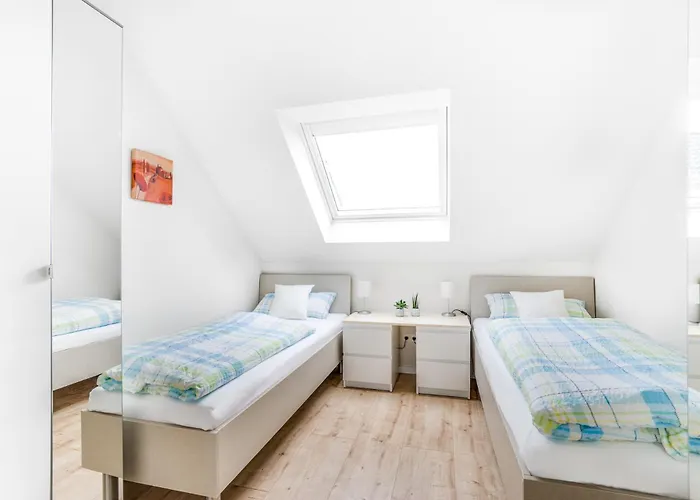 Pellenzblick - Wohnen Auf Zeit - Apartament