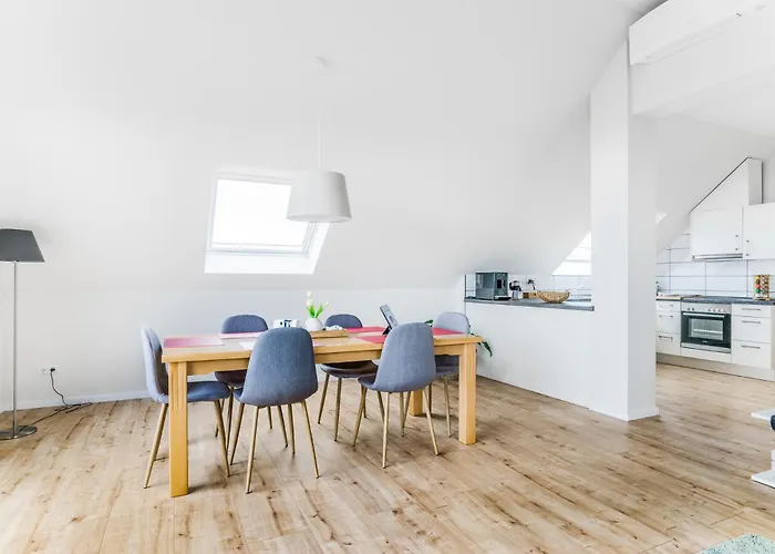 Apartament Pellenzblick - Wohnen Auf Zeit - *