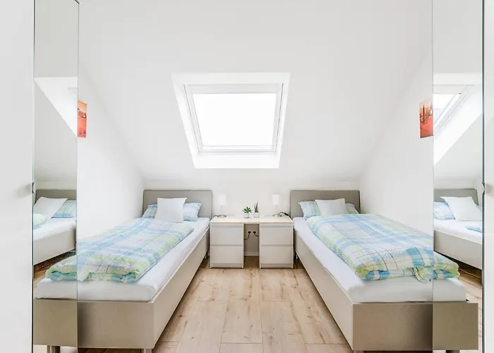 Pellenzblick - Wohnen Auf Zeit - *