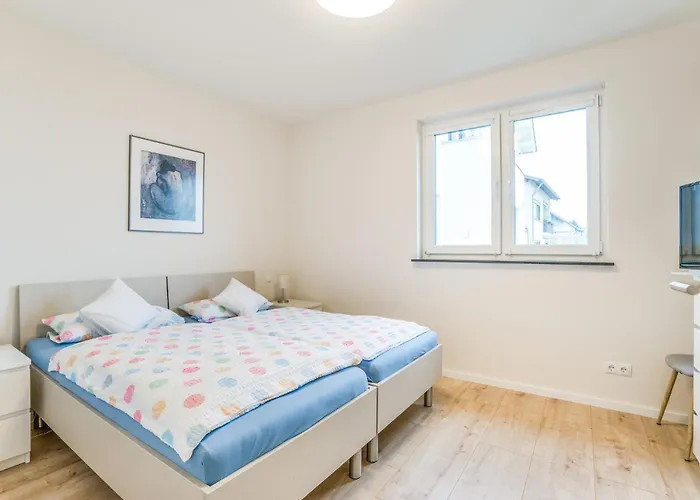 Apartament Pellenzblick - Wohnen Auf Zeit - *